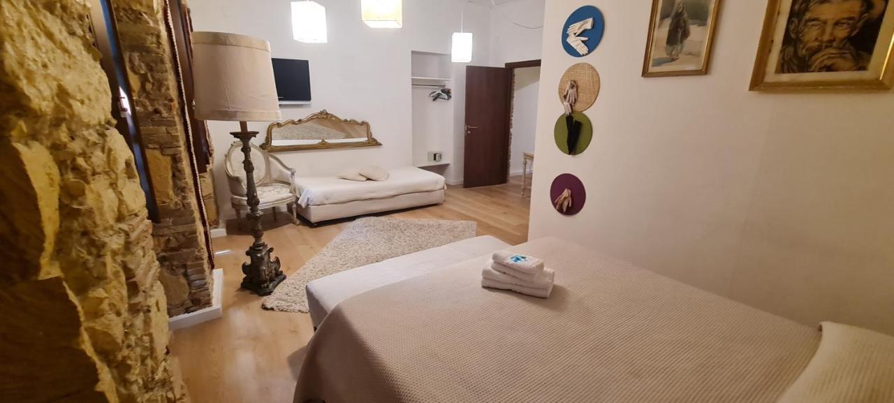 Beni Benius Hotel Cagliari Kültér fotó