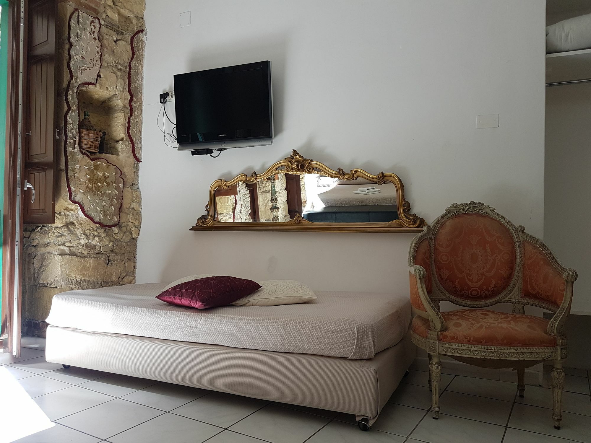 Beni Benius Hotel Cagliari Kültér fotó
